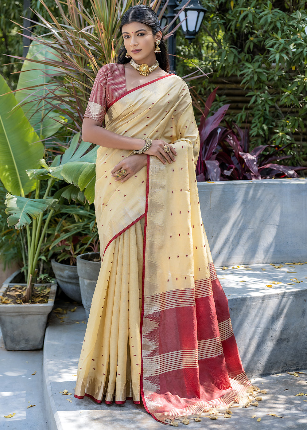 Cream White Zari Woven Triangle Border Raw Silk Saree with Butti Overall - qivii