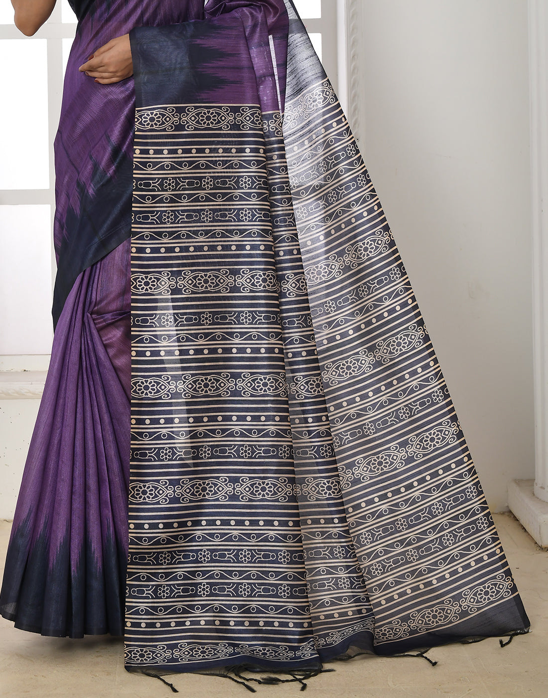 Midnight Purple Tussar Silk Temple Print Saree - qivii