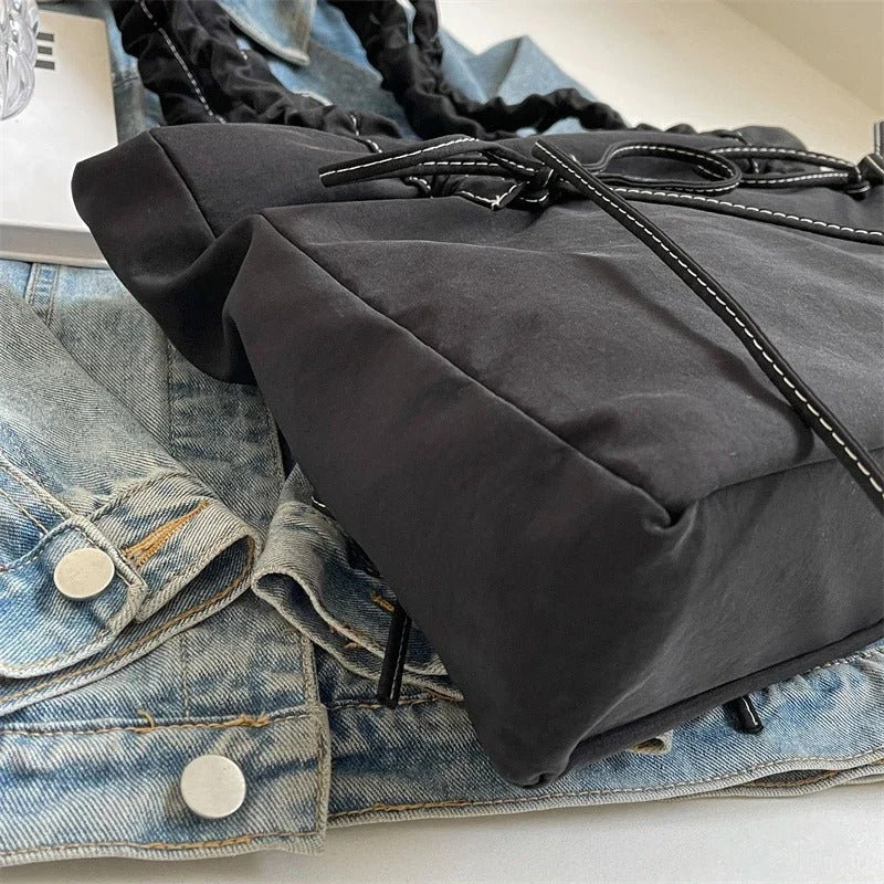 Noeda | Tote Bag - By Qivii