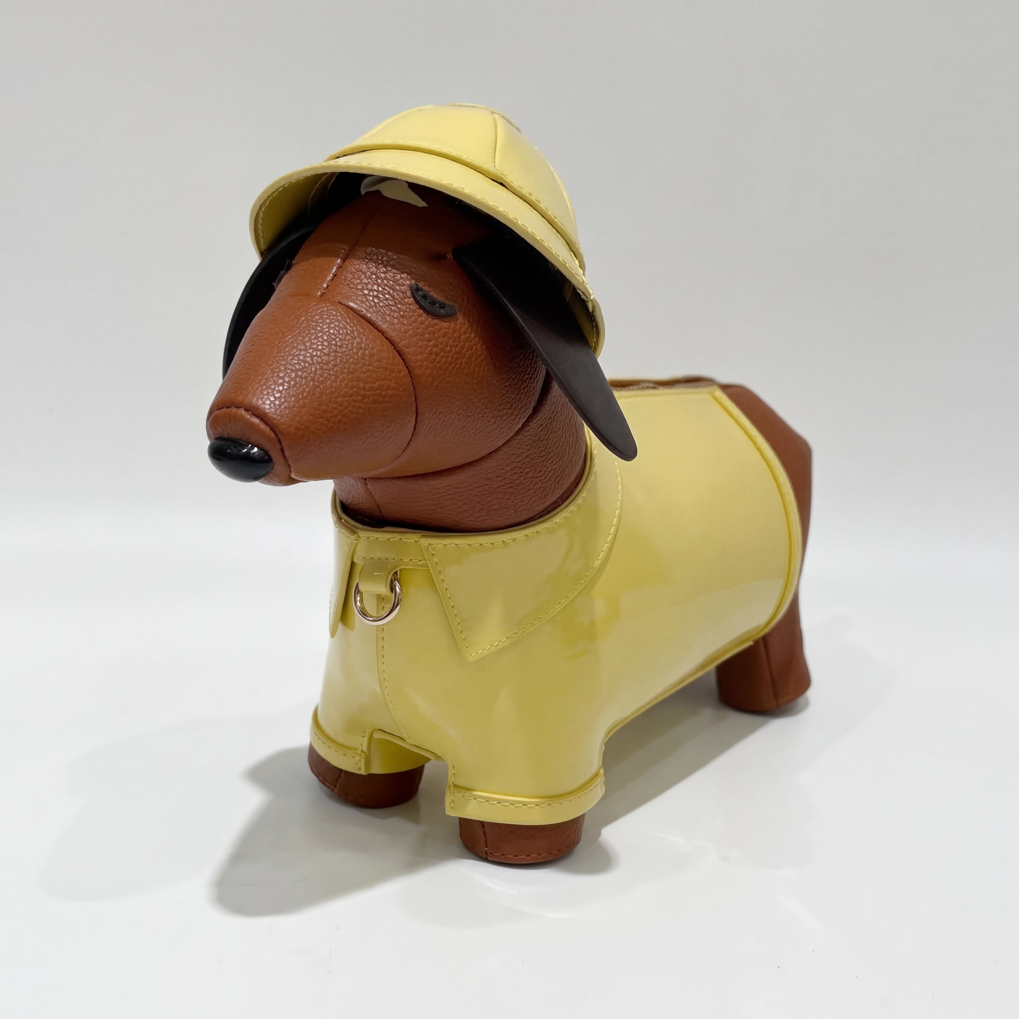 Dachshund Safari Bag in Vegan Leather - By Qivii