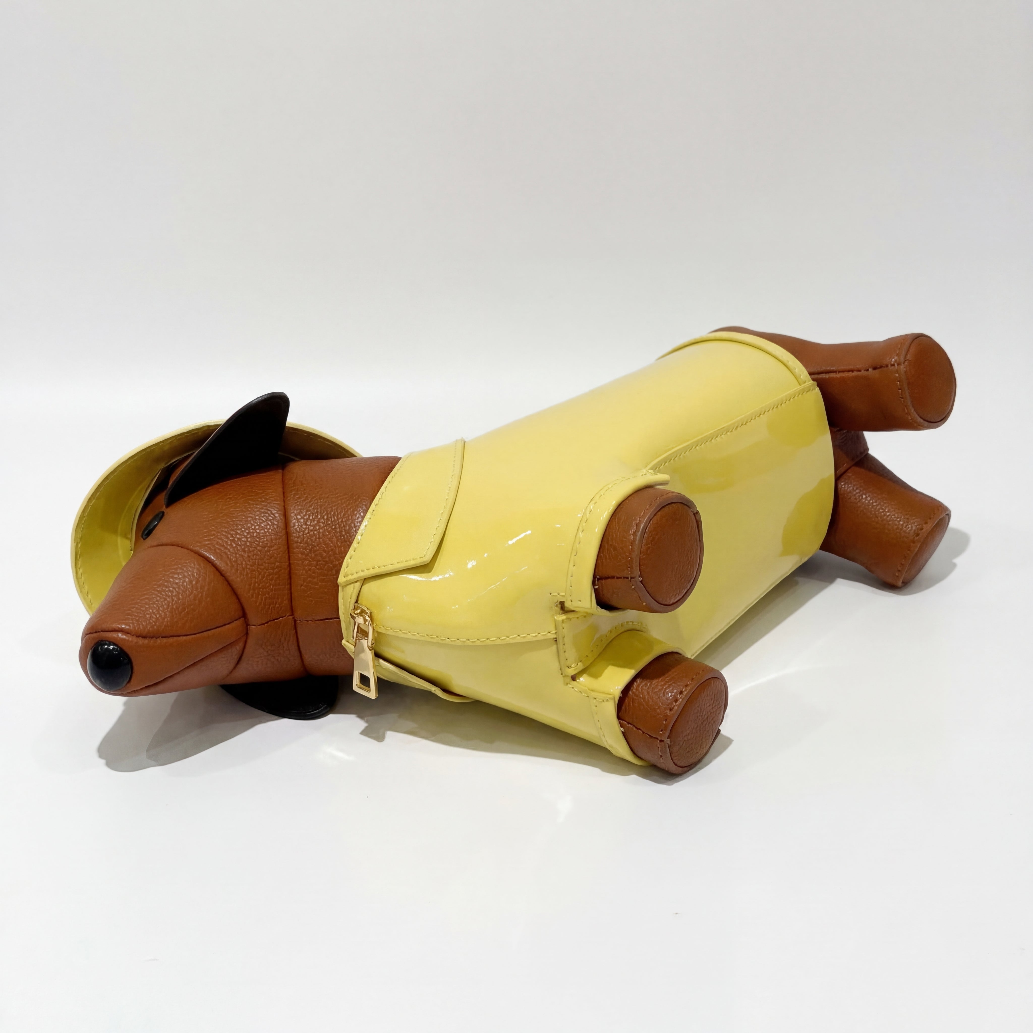 Dachshund Safari Bag in Vegan Leather - By Qivii