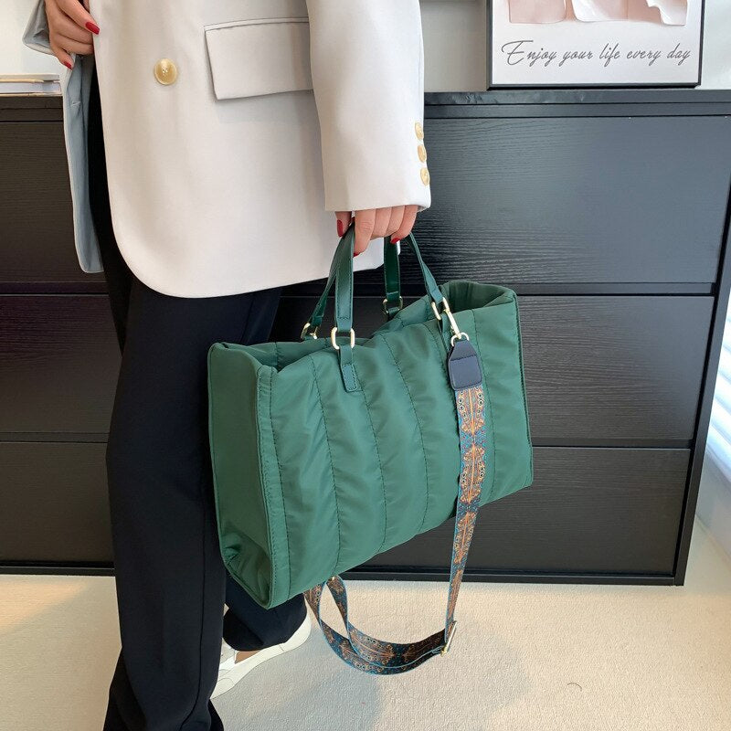 Lelah | Tote Bag - By Qivii