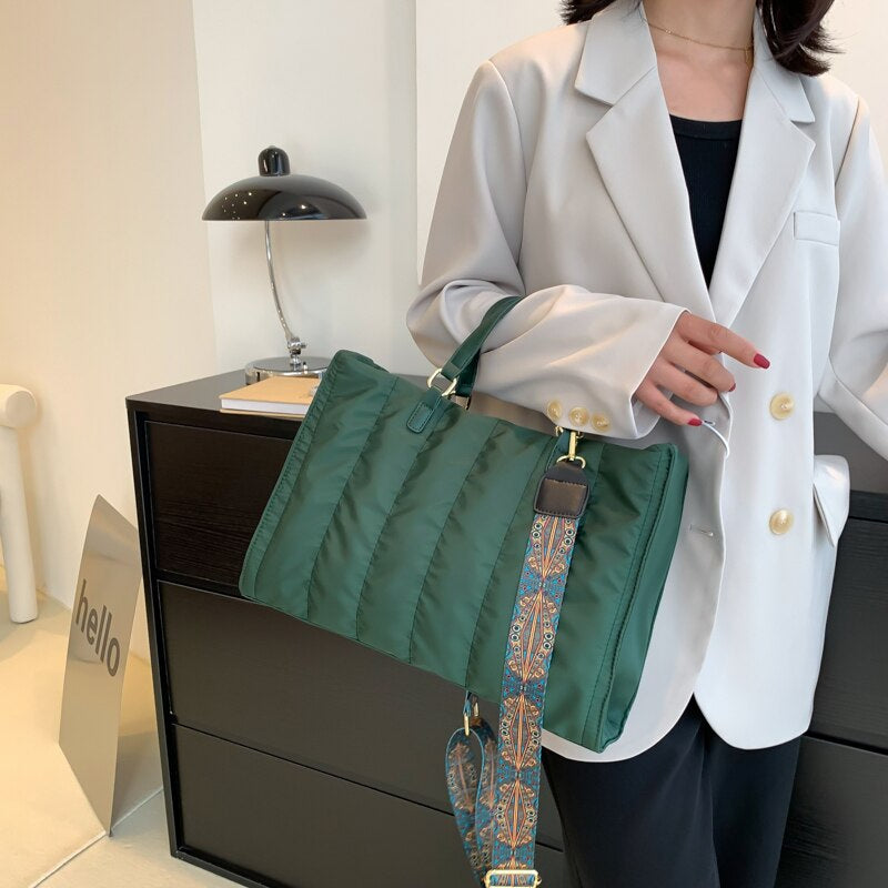 Lelah | Tote Bag - By Qivii