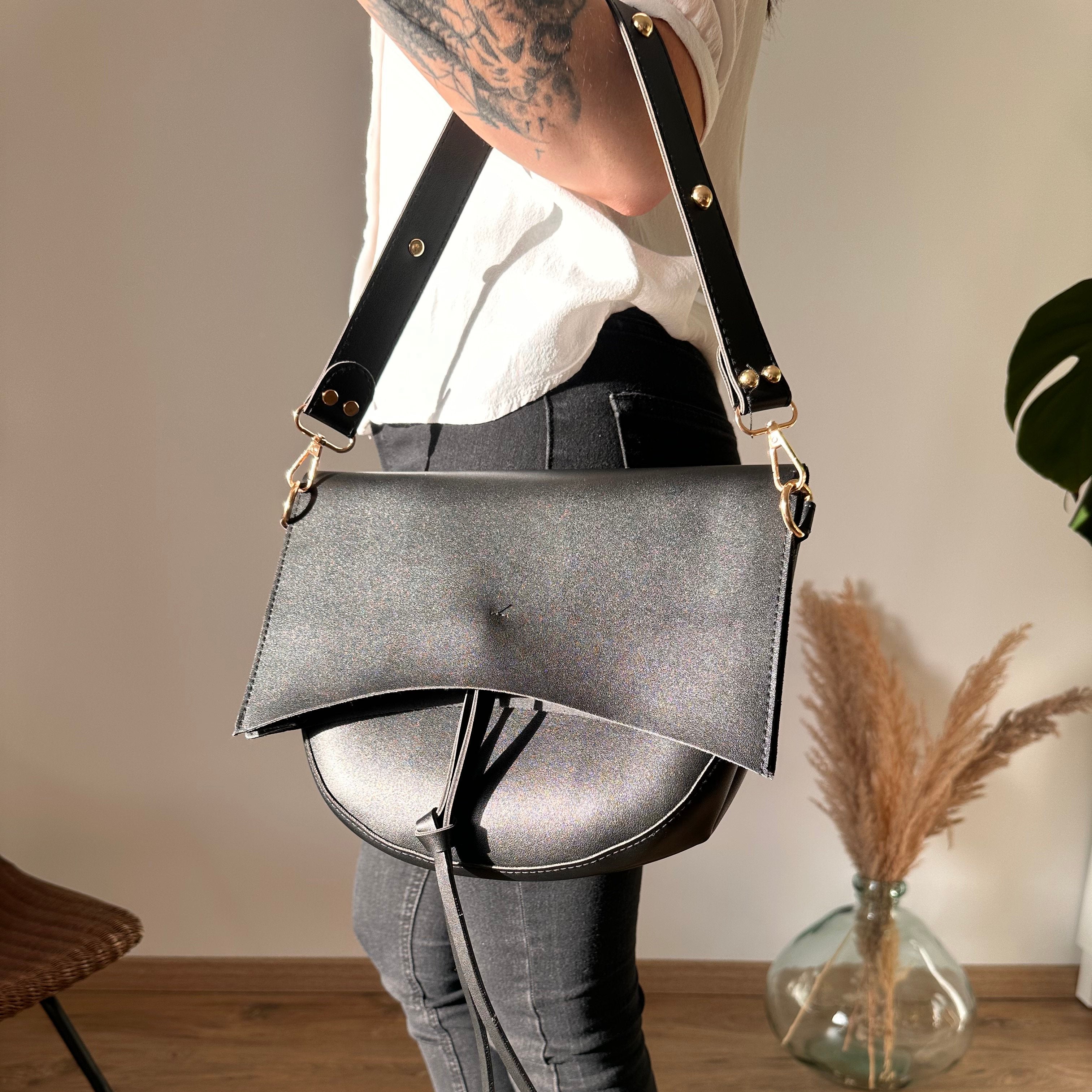 Lune | Crossbody Bag - By Qivii