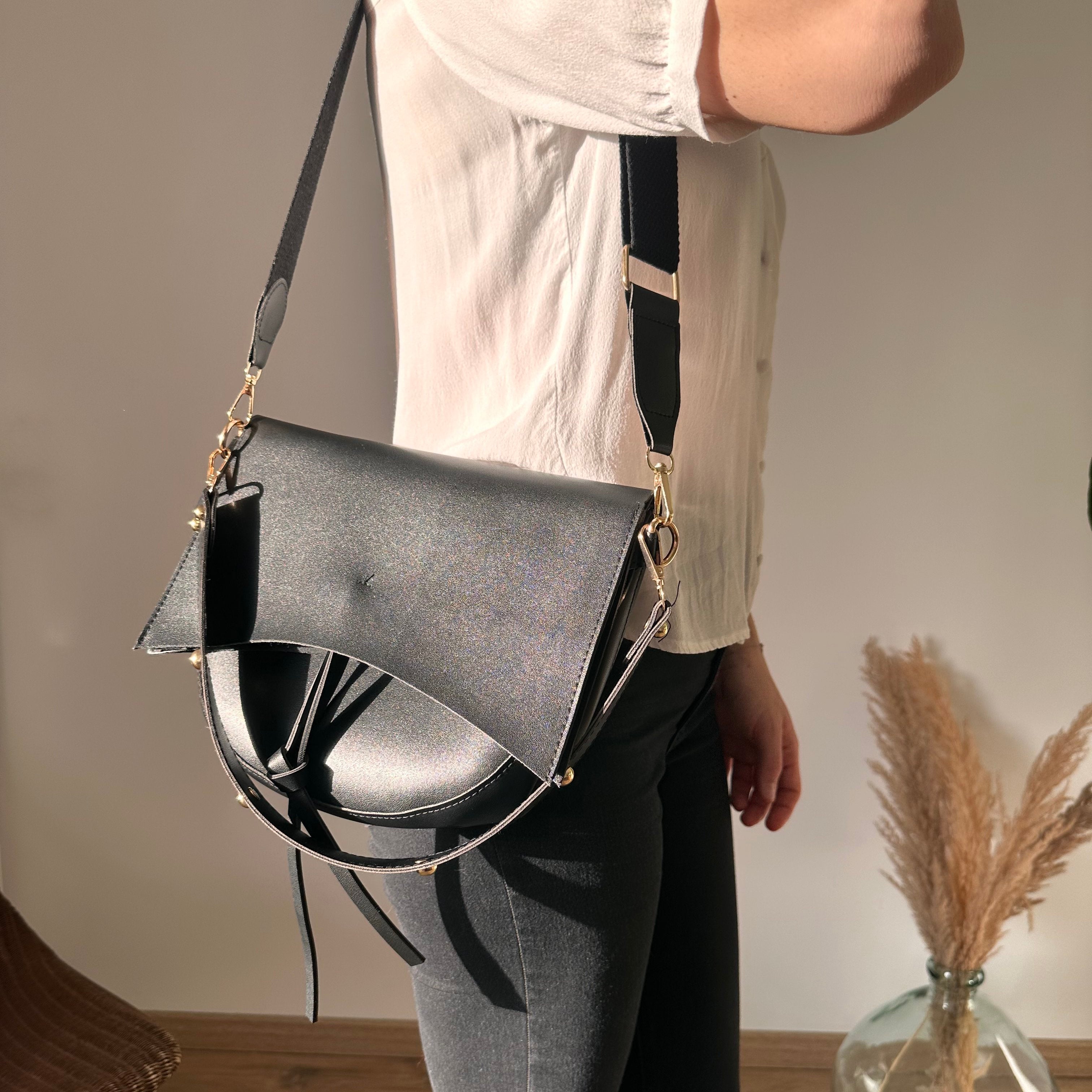 Lune | Crossbody Bag - By Qivii