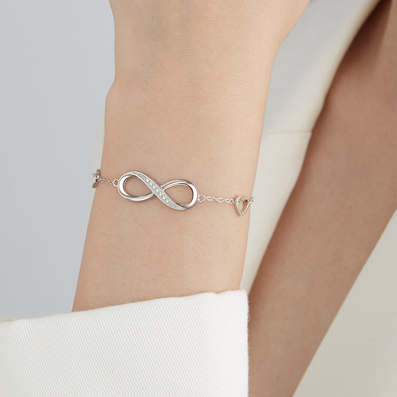 Infinity Bracelet by Qivii