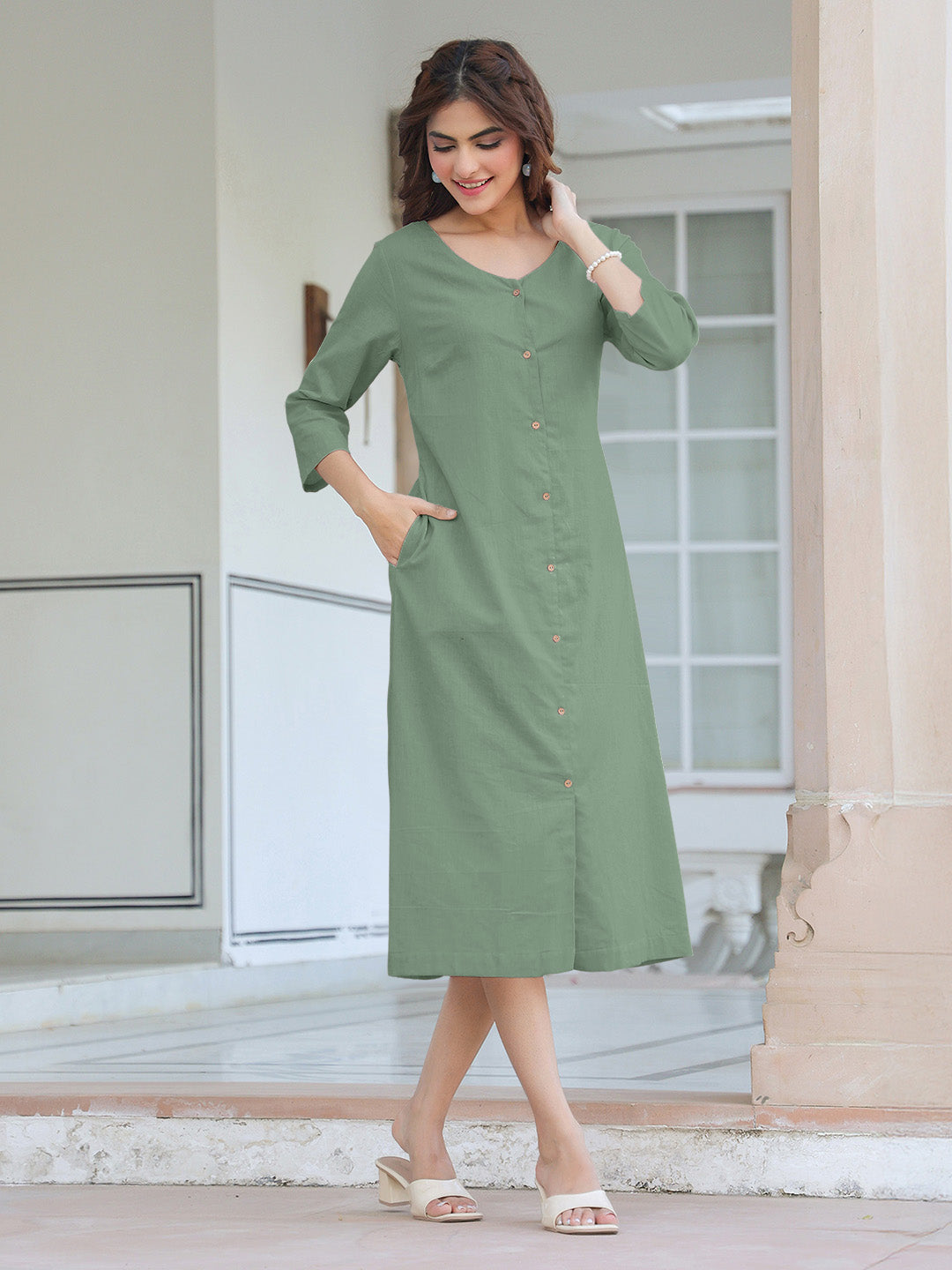 Green Cotton Solid Straight Dress - qivii