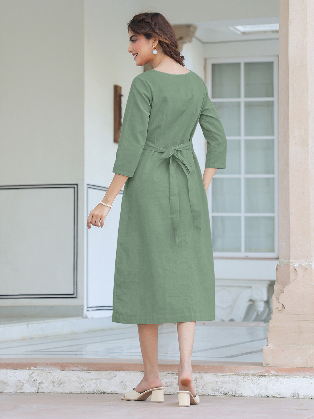 Green Cotton Solid Straight Dress - qivii