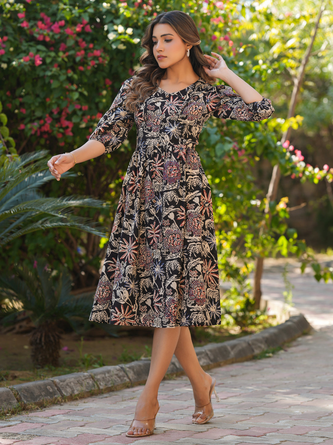 Black Pure Cotton Floral Printed A-line Dress - qivii