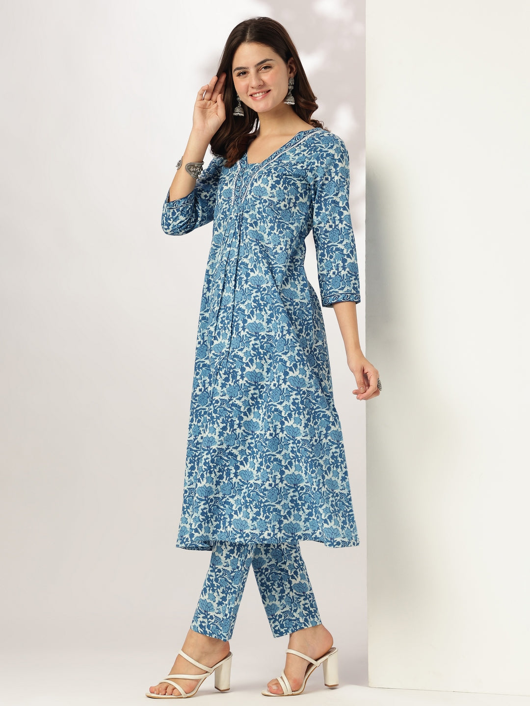 Janasya Women's Indigo Pure Cotton Floral Printed A-line Kurta Pant Set - qivii