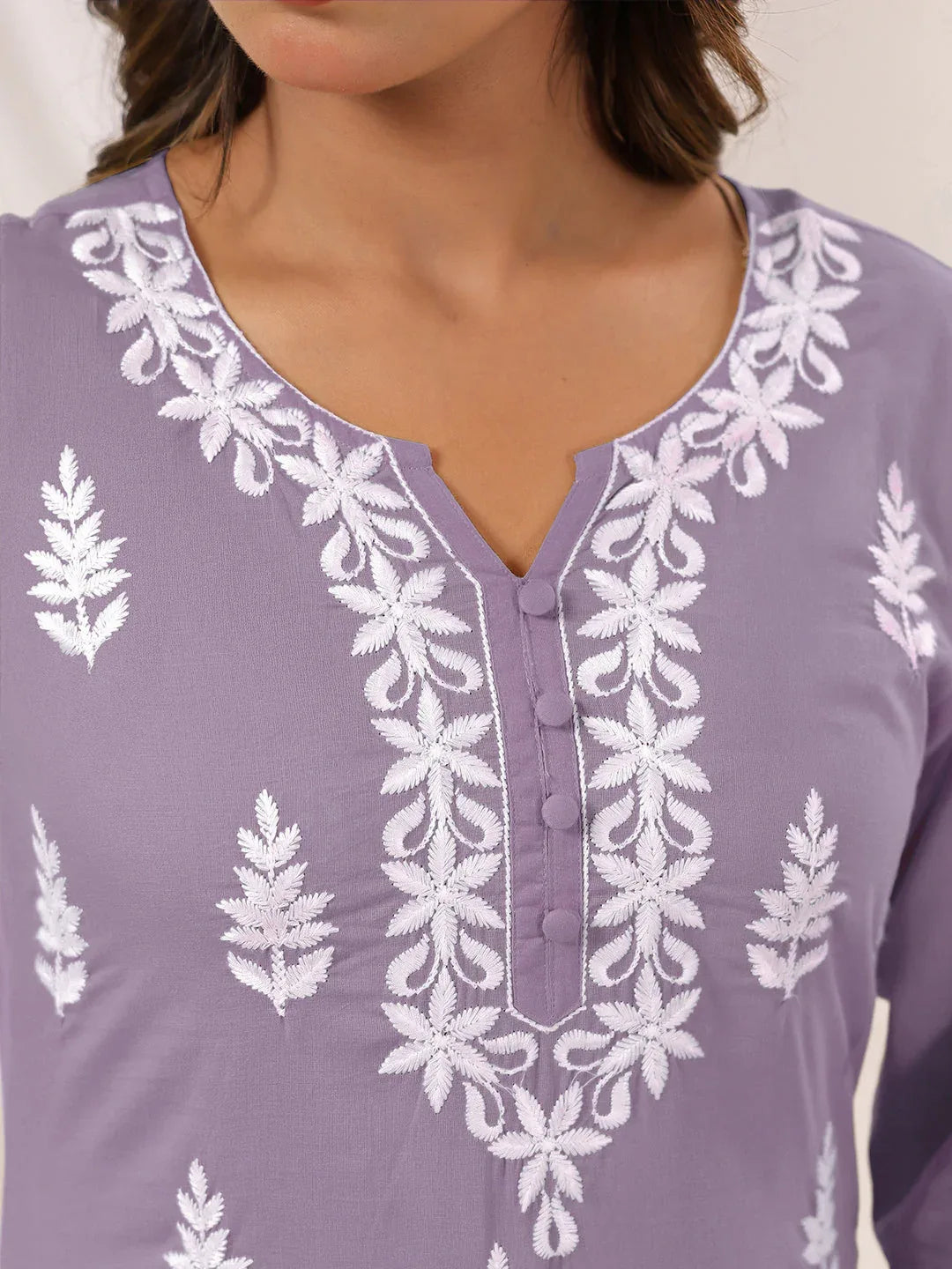 Janasya Women's Light Purple Pure Cotton Embroidered Straight Kurta
