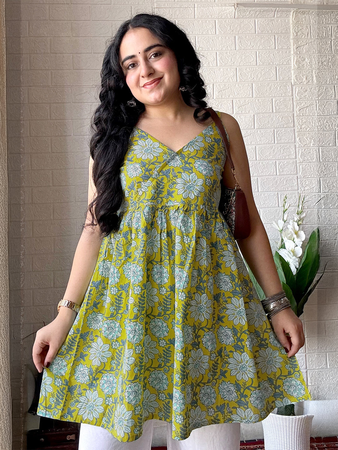 Lime Pure Cotton Floral Printed A-Line Tunic - qivii