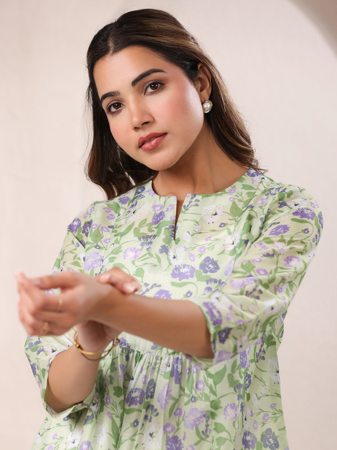 Green Pure Cotton Floral Printed A-Line Tunic - qivii