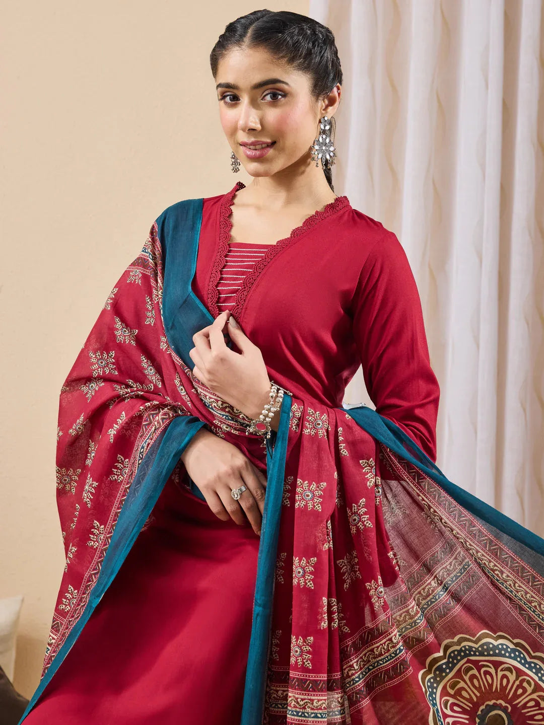 Janasya Women's Maroon Rayon Yoke Design Straight Kurta Set With Printed Dupatta