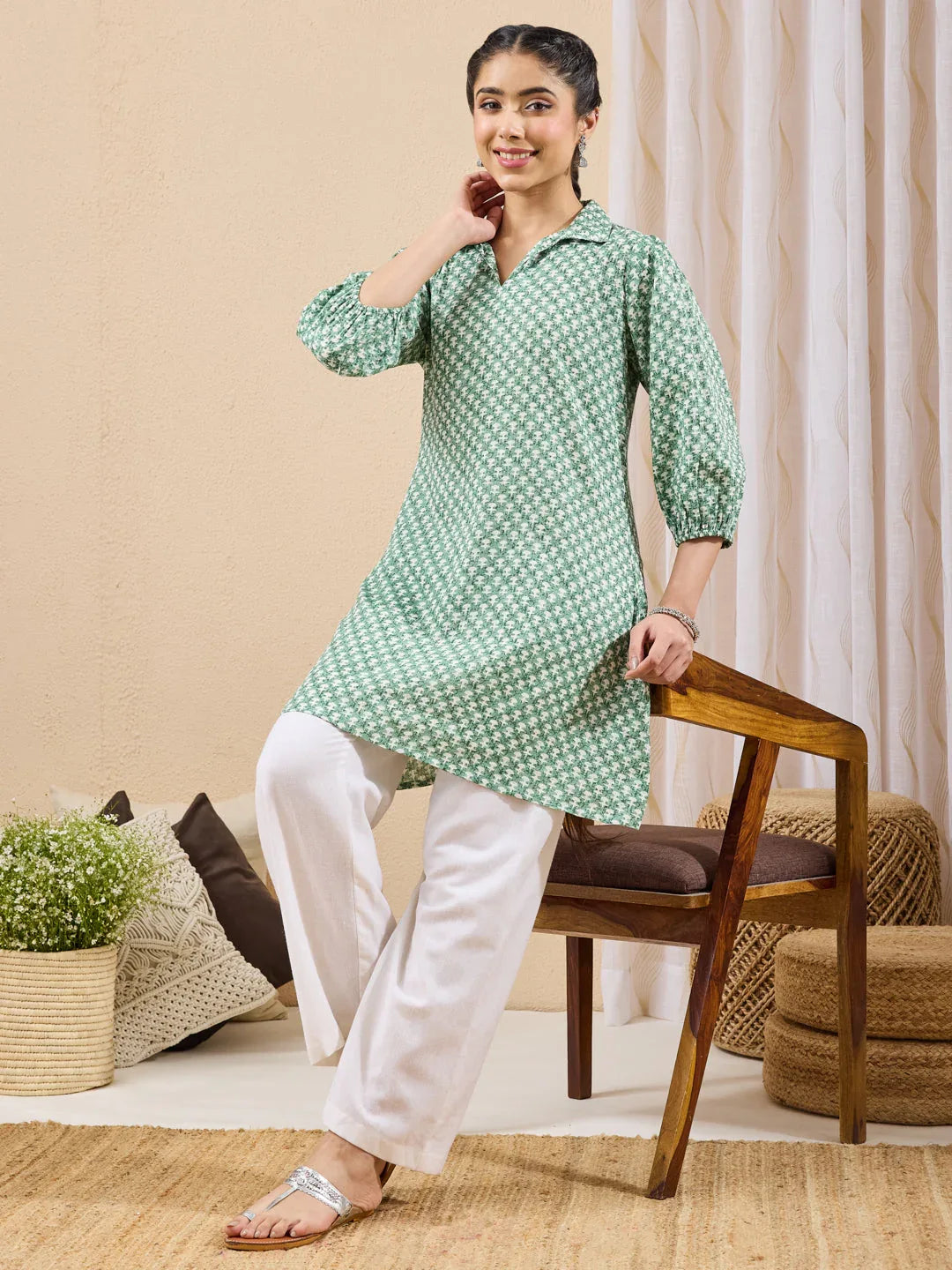 Janasya Women's Green Pure Cotton Ethnic Motifs Printed A-line Tunic