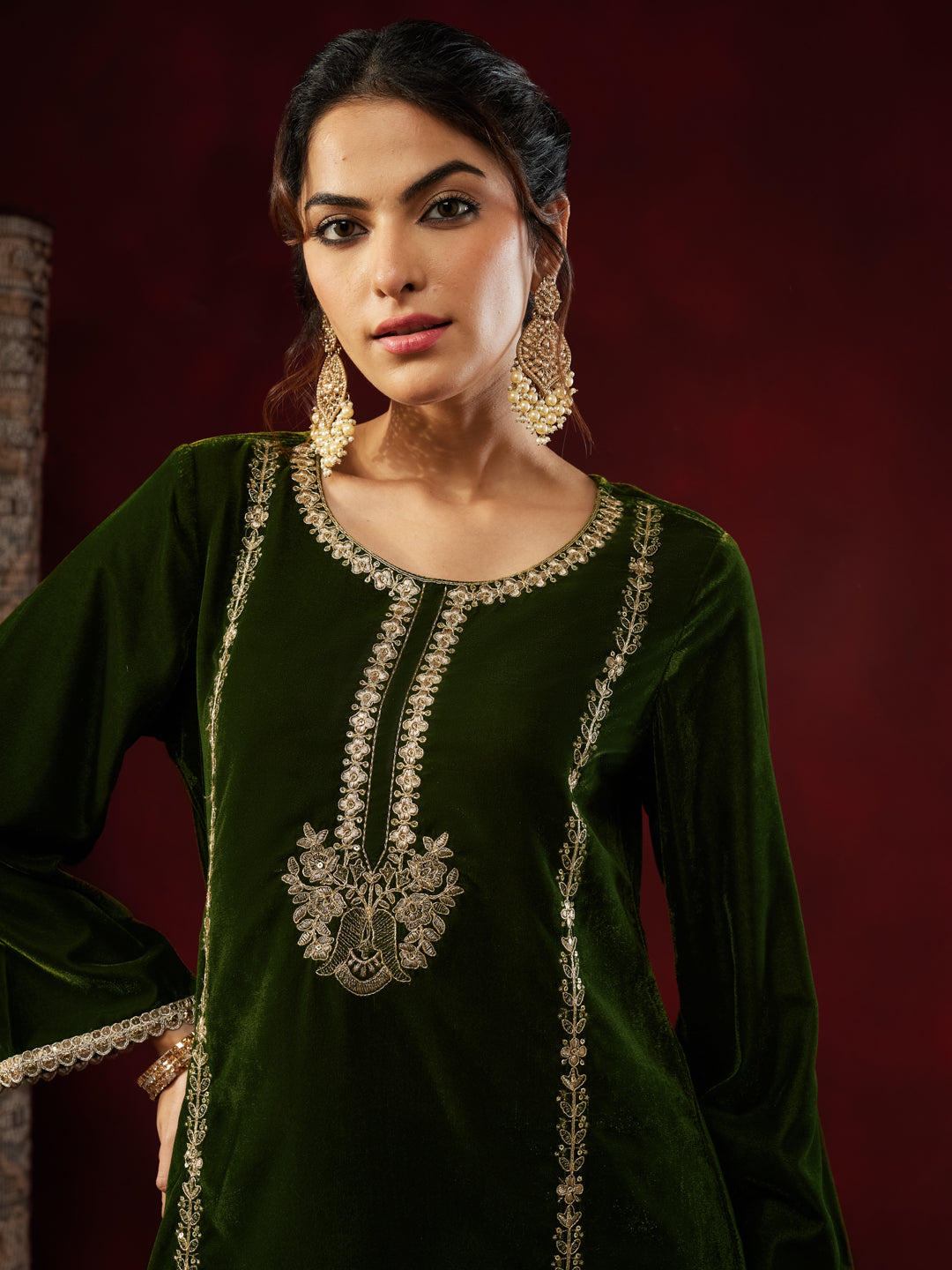 Janasya Women's Olive Green Velvet Zari Embroidered Straight Co-ord Set