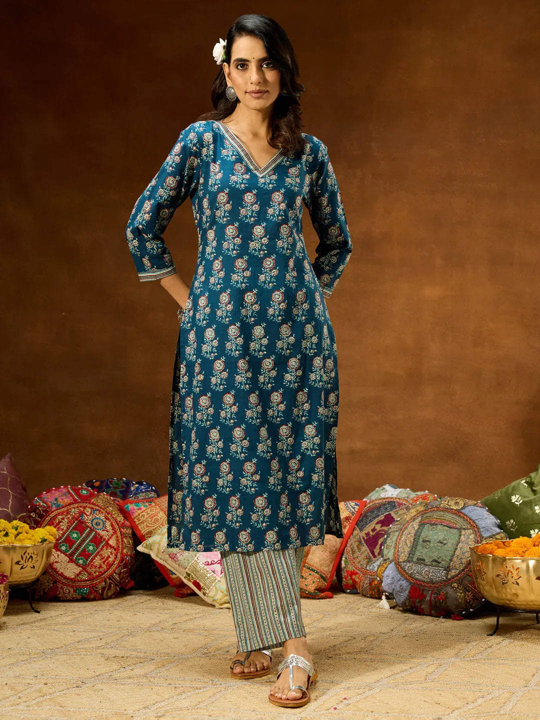 Janasya Women's Blue Pure Cotton Floral Printed Straight Kurta Pant Set
