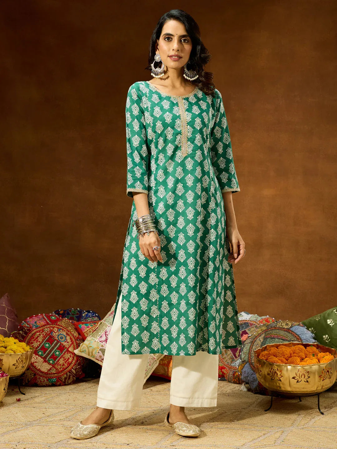 Janasya Women's Green Pure Cotton Ethnic Motifs Printed Straight Kurta