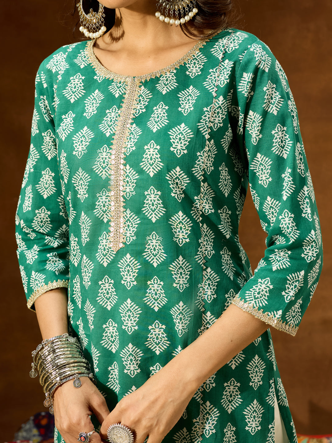 Janasya Women's Green Pure Cotton Ethnic Motifs Printed Straight Kurta - qivii
