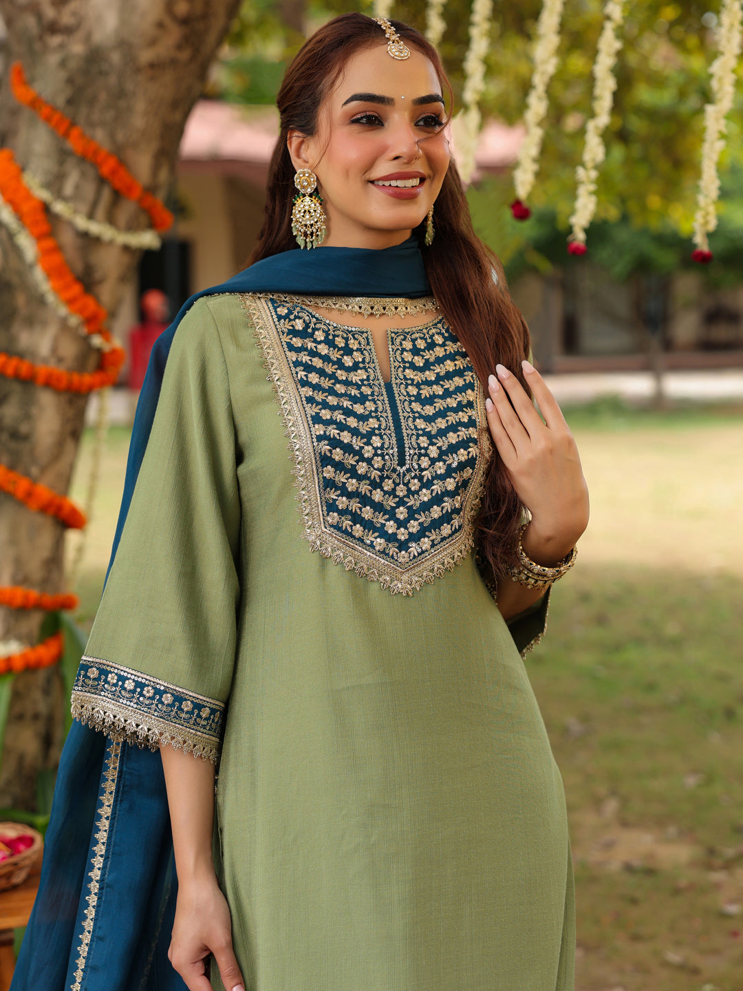 Janasya Women's Sage Green Silk Blend Zari Embroidered Straight Kurta Set - qivii