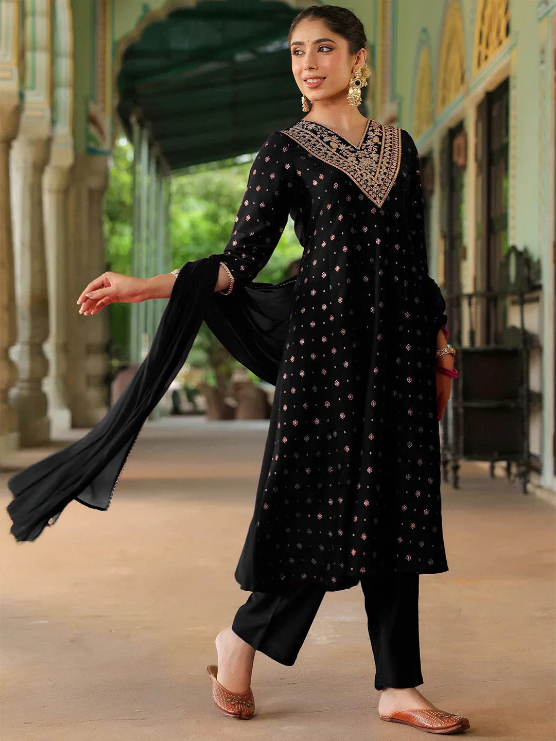 Janasya Women's Black Silk Blend Zari Yoke Embroidered Gold Printed Anarkali Kurta Set