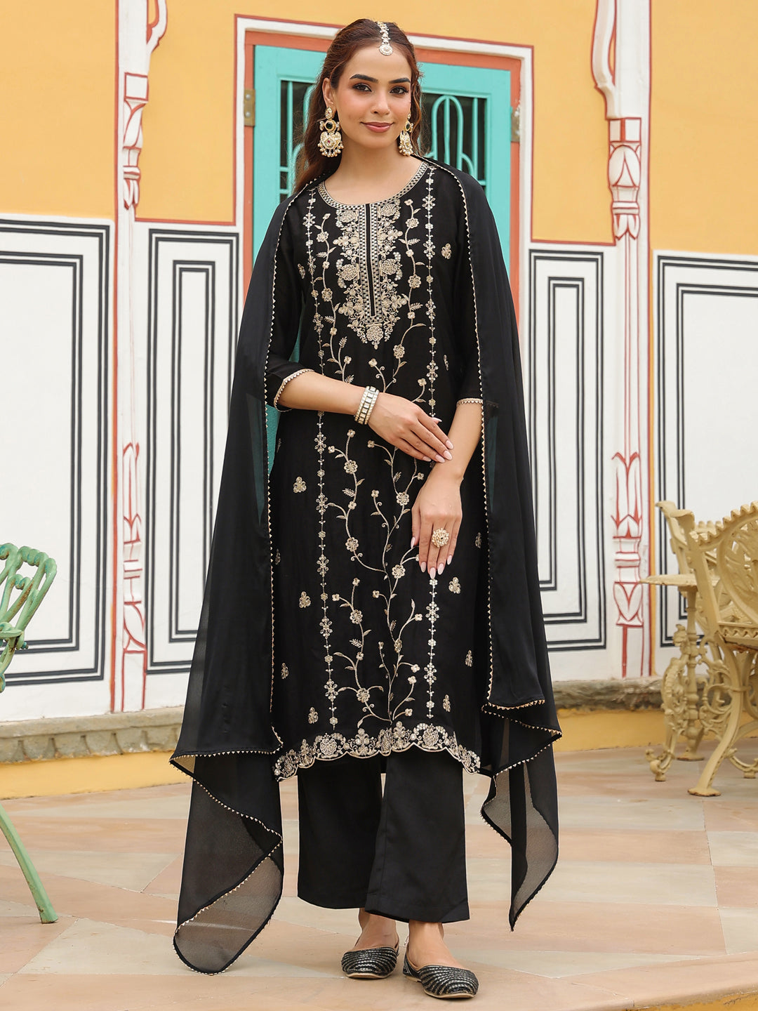 Janasya Women's Black Silk Blend Zari Embroidered Straight Kurta Set - qivii