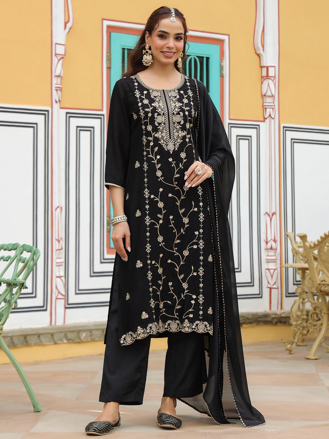 Janasya Women's Black Silk Blend Zari Embroidered Straight Kurta Set - qivii