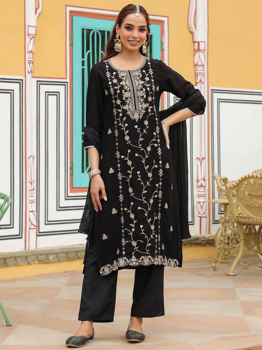 Janasya Women's Black Silk Blend Zari Embroidered Straight Kurta Set - qivii