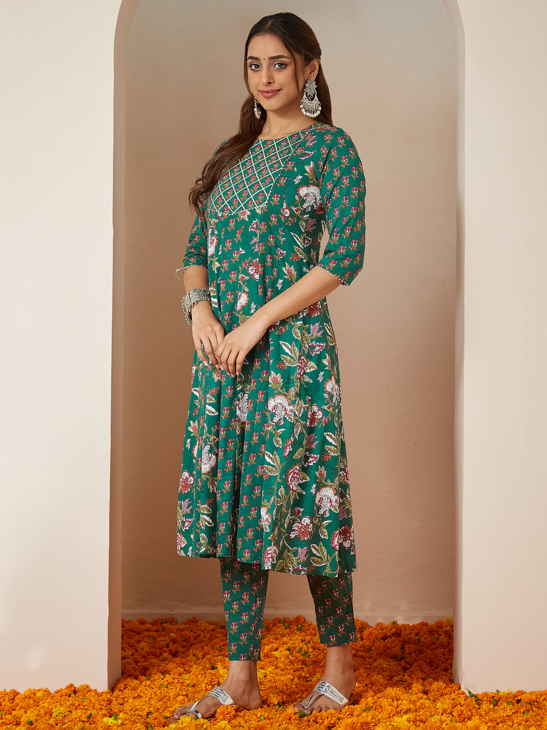 Janasya Women's Green Pure Cotton Floral Printed Yoke Design Anarkali Kurta Set - qivii