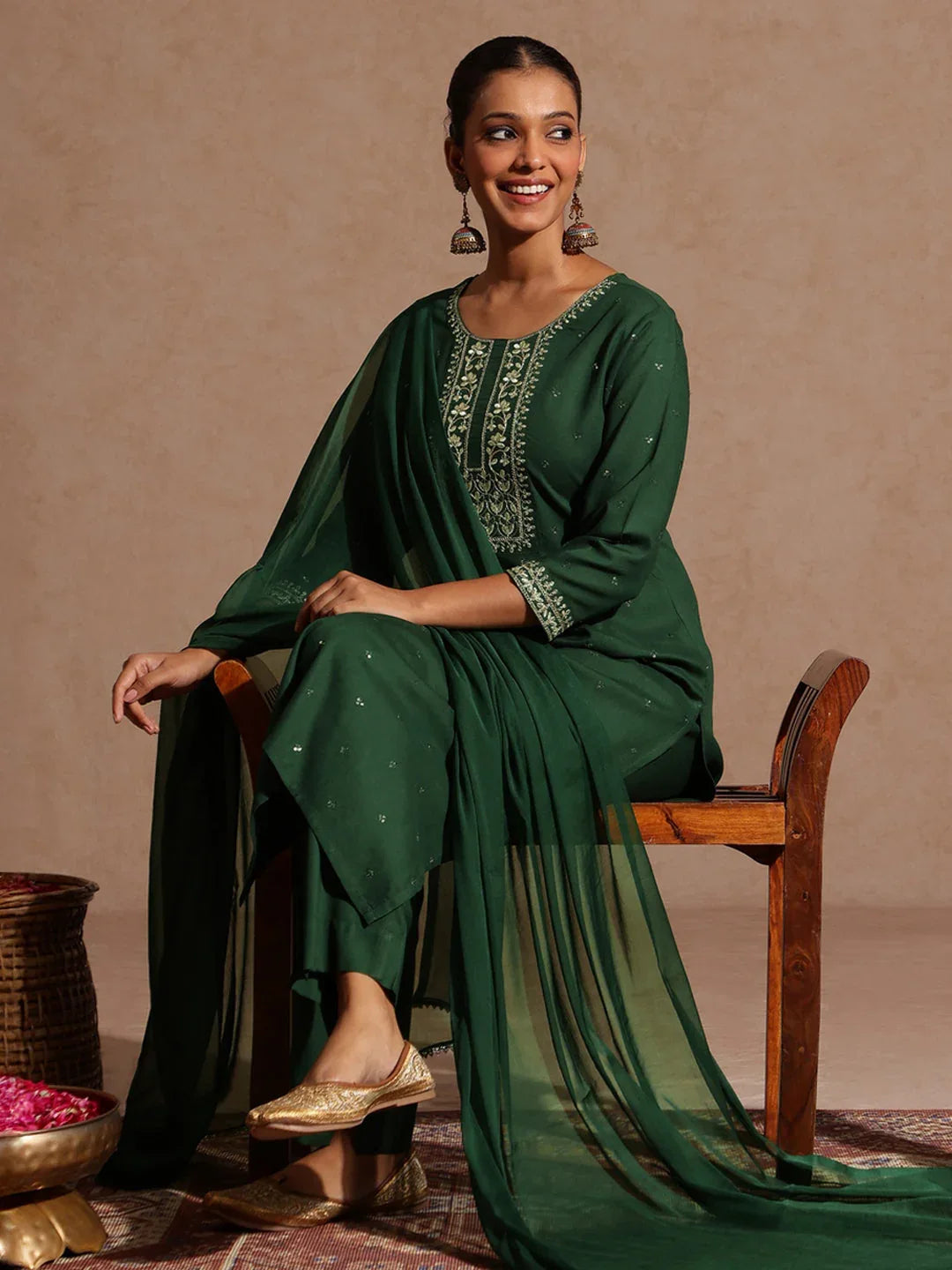 Janasya Women's Green Rayon Yoke Embroidered Sequinned Straight Kurta Set With Dupatta