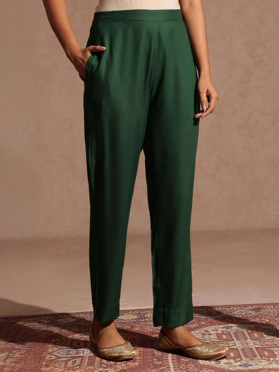 Janasya Women's Green Rayon Yoke Embroidered Sequinned Straight Kurta Set With Dupatta - qivii