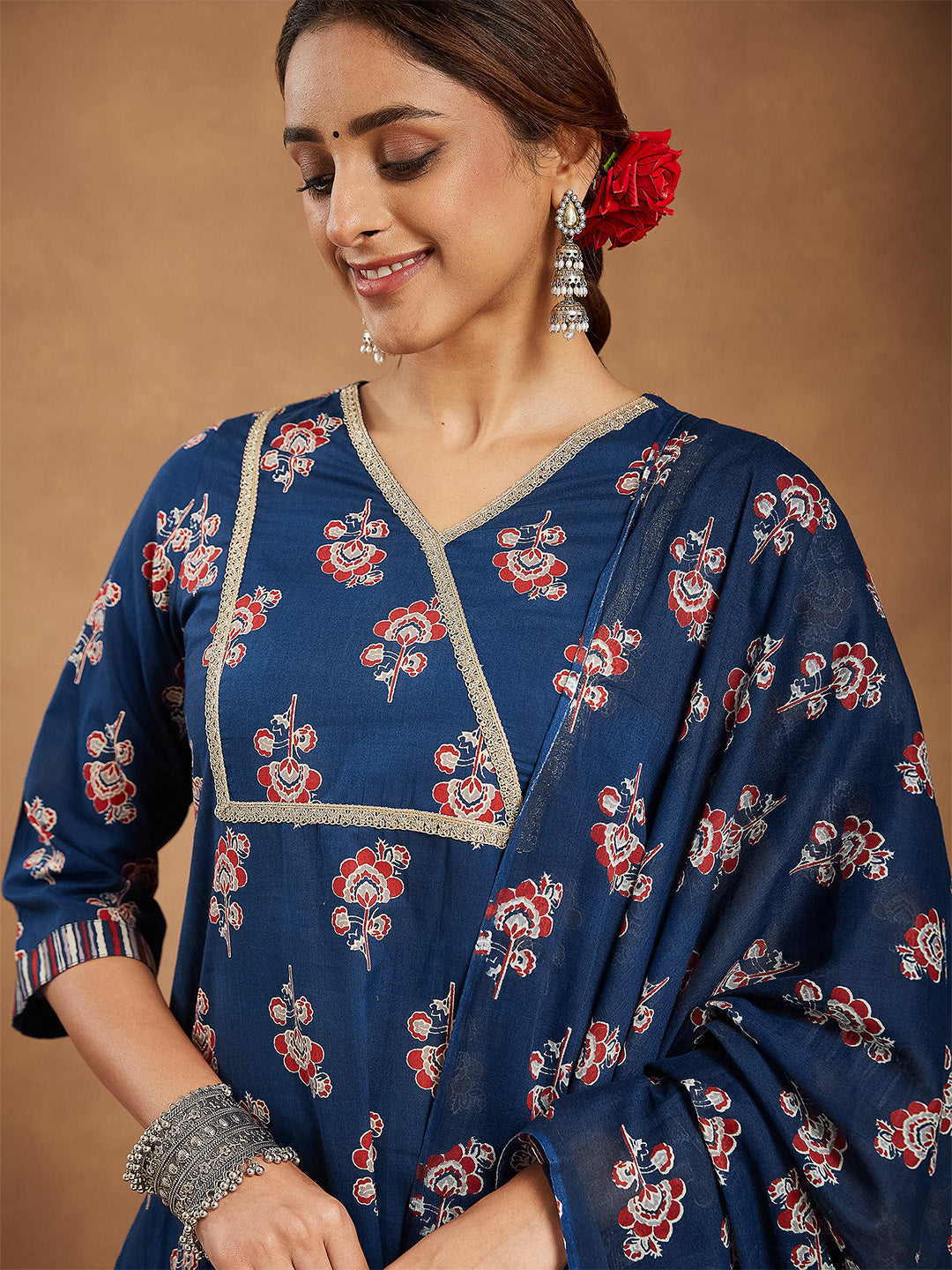 Janasya Women's Blue Pure Cotton Floral Printed Straight Kurta Set