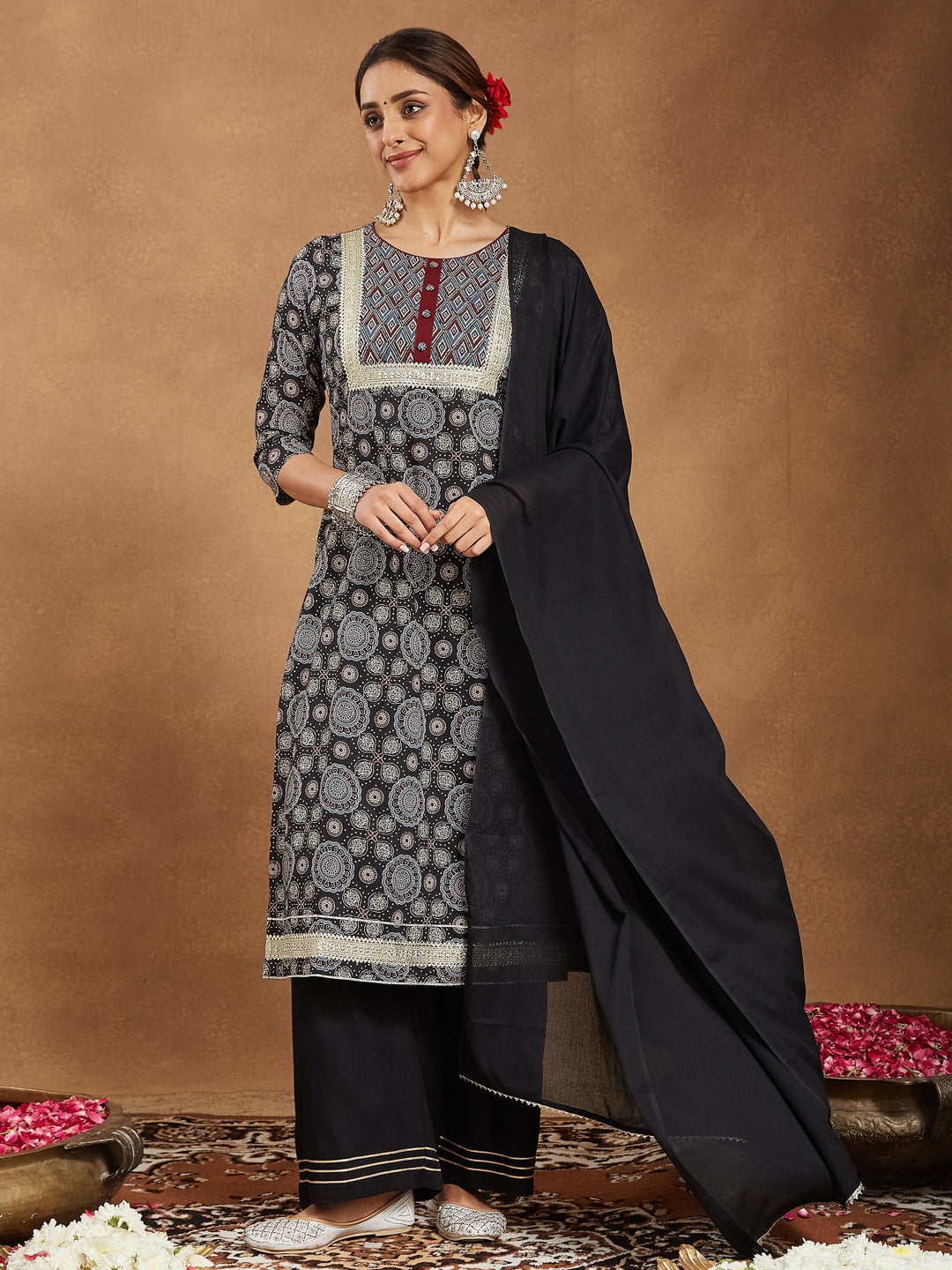 Janasya Women's Black Pure Cotton Ajrakh Printed Straight Kurta Set - qivii