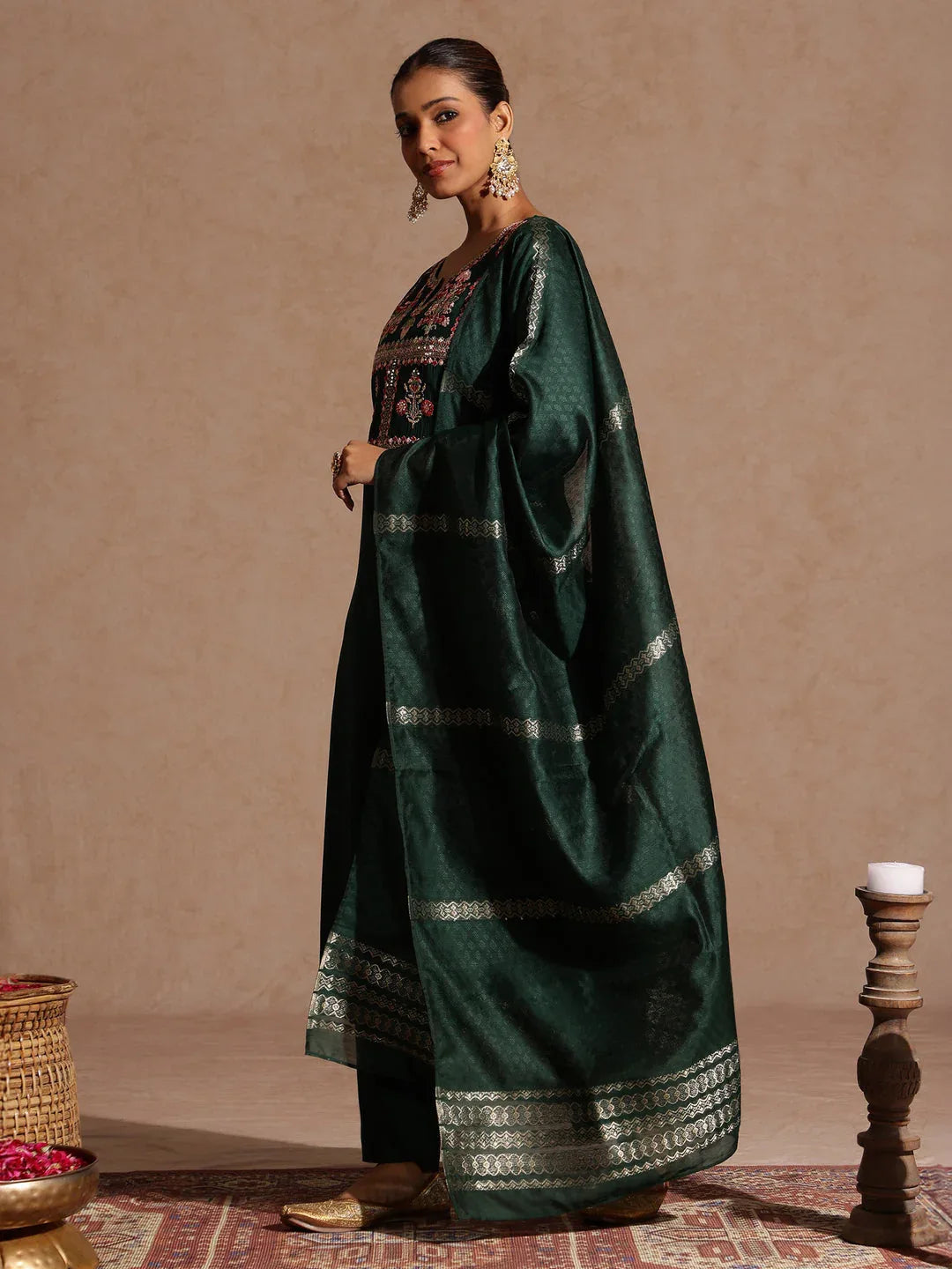 Janasya Women's Bottle Green Chanderi Silk Zari Yoke Embroidered Straight Kurta Set