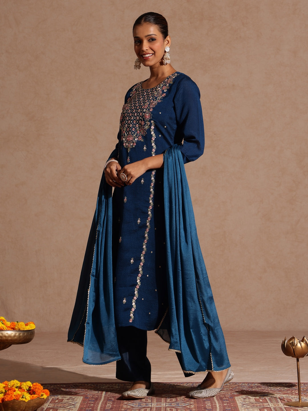 Janasya Women's Teal Blue Silk Blend Zari Embroidered Straight Kurta Set - qivii