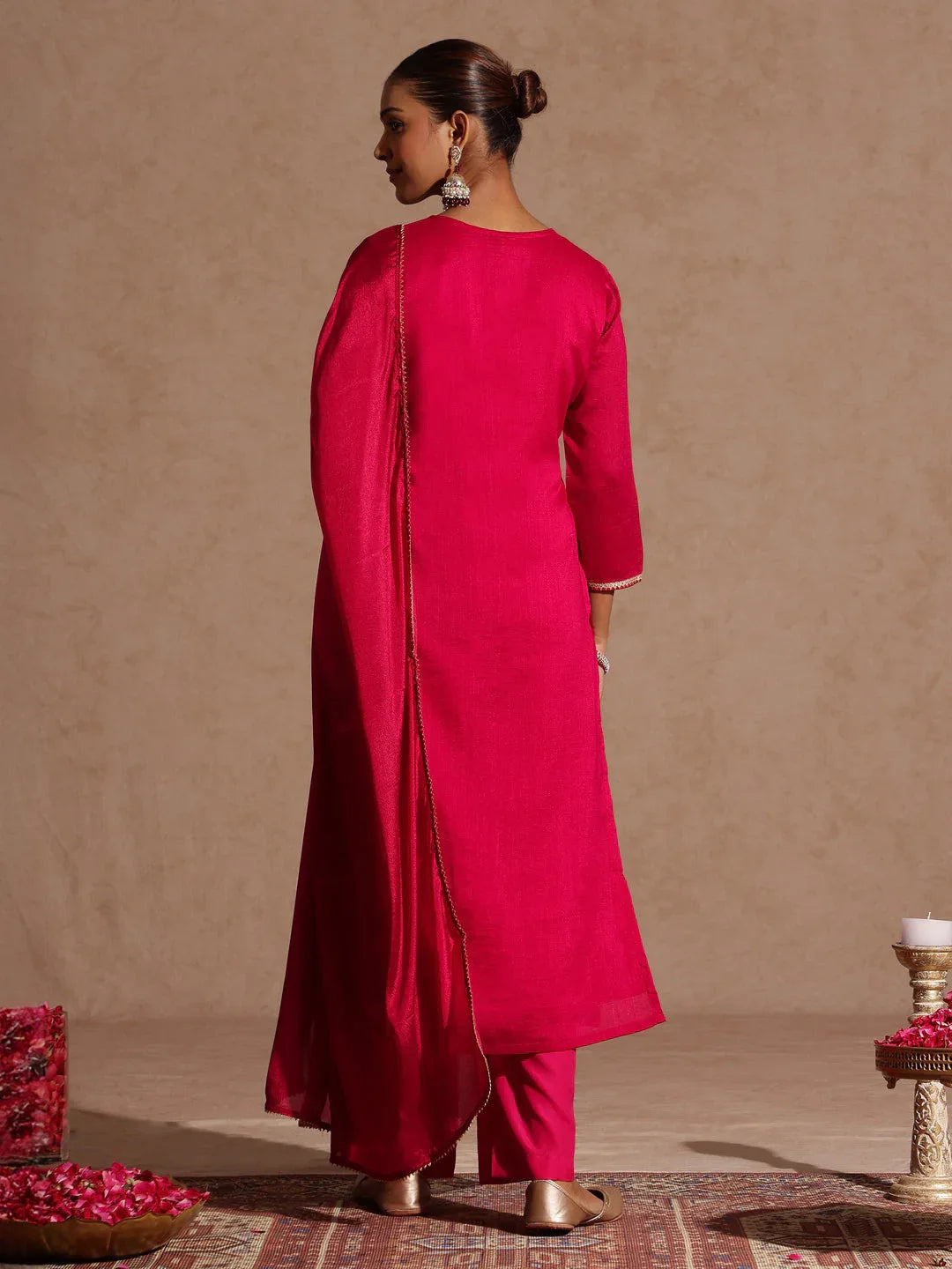 Janasya Women's Pink Silk Blend Zari Embroidered Straight Kurta Set