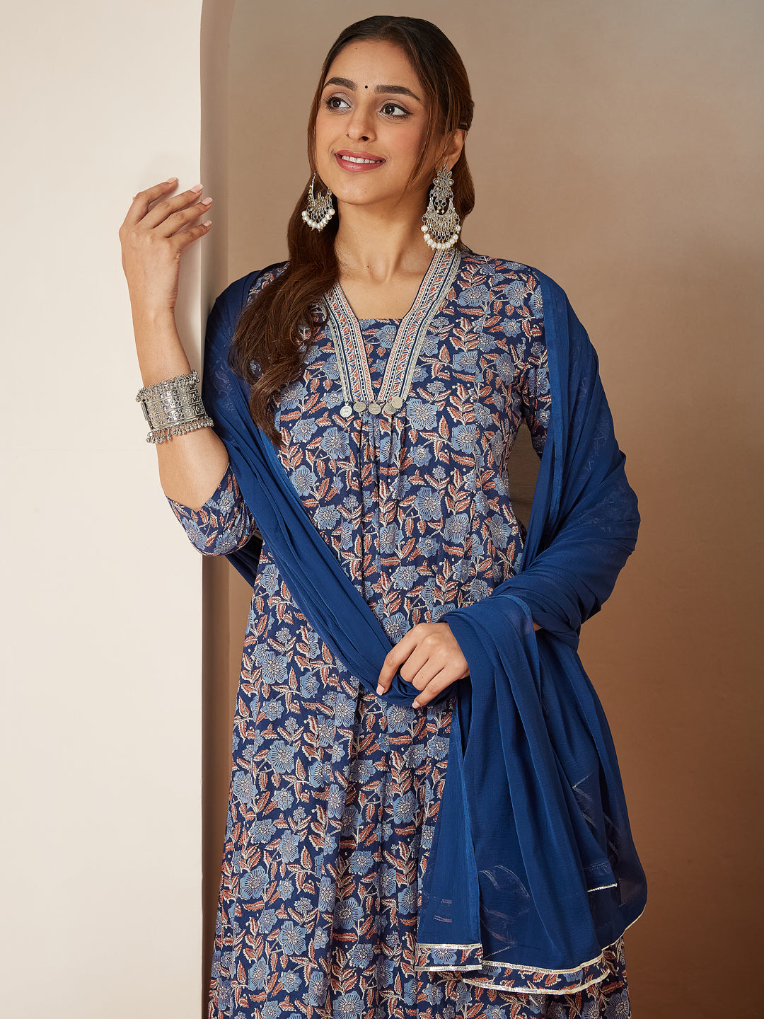 Janasya Women's Blue Pure Cotton Yoke Design Floral Printed A-line Kurta Set - qivii
