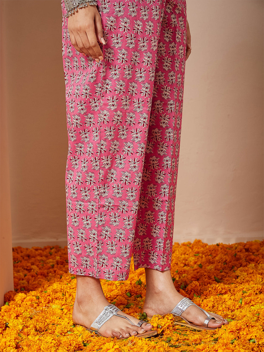 Janasya Women's Pink Pure Cotton Floral Printed A-line Kurta Set - qivii