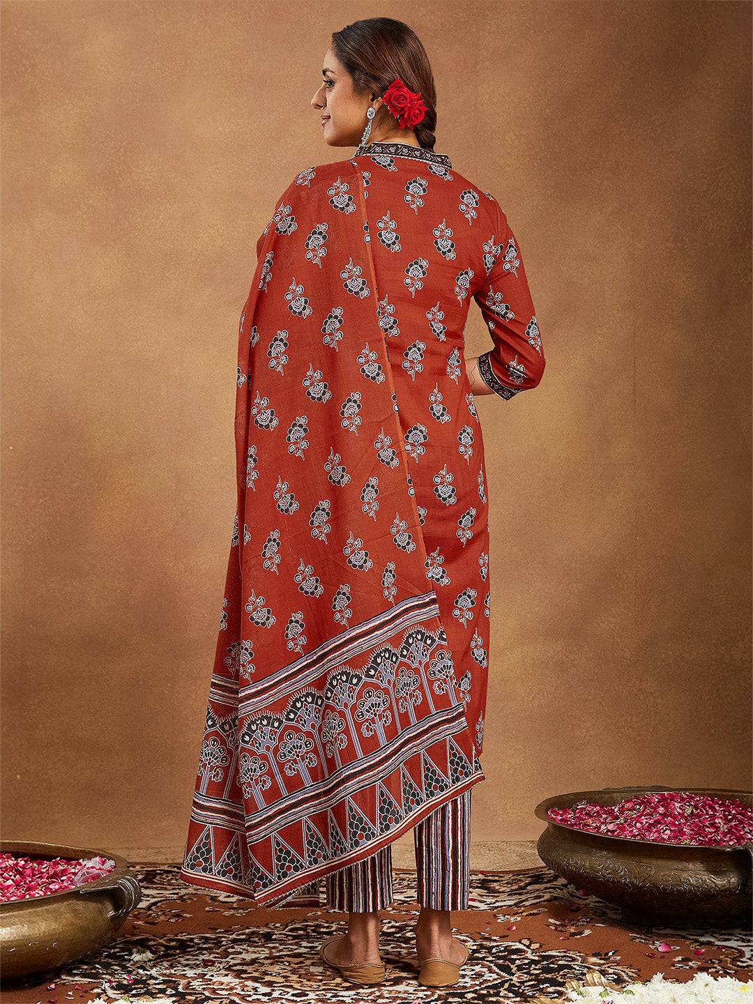 Janasya Women's Rust Pure Cotton Floral Printed Straight Kurta Set - qivii