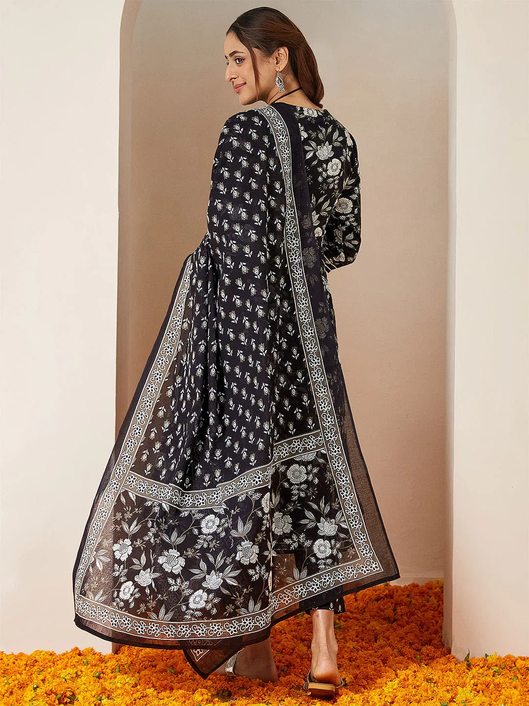Janasya Women's Black Pure Cotton Floral Printed Anarkali Kurta Set