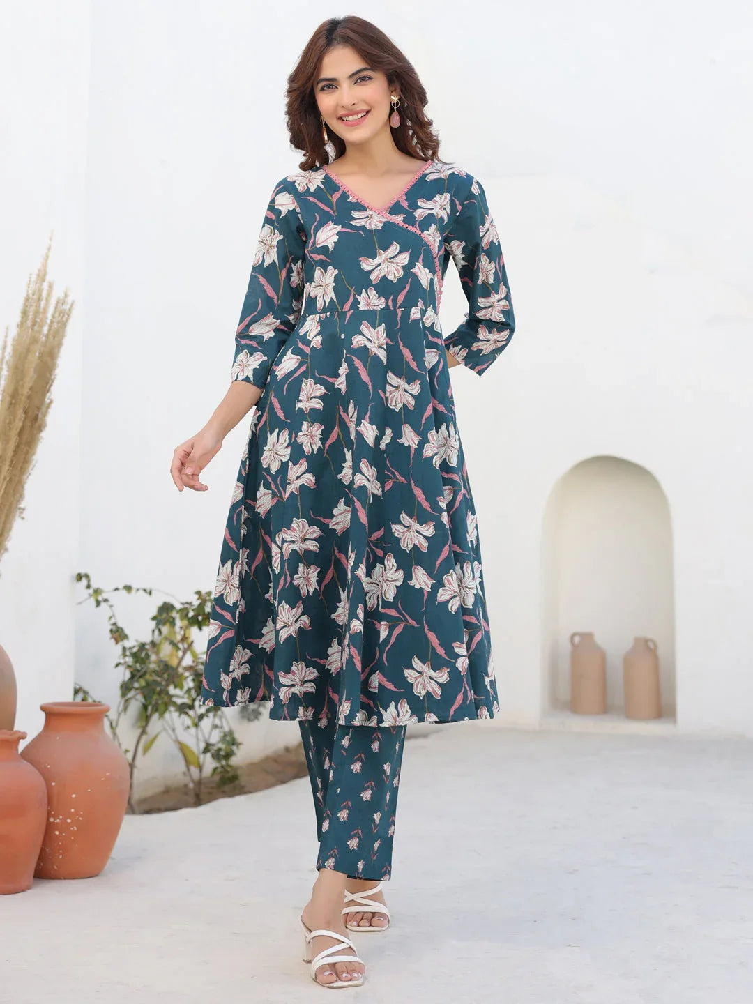 Janasya Women's Teal Blue Pure Cotton Floral Printted A line Kurta Pant Set