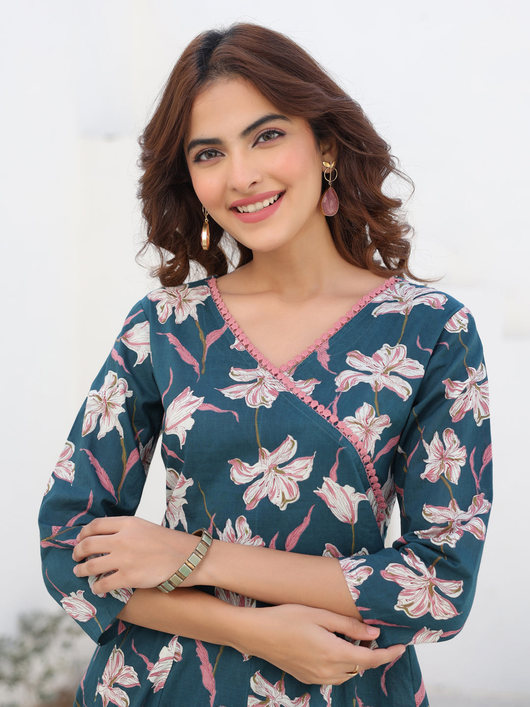 Janasya Women's Teal Blue Pure Cotton Floral Printted A line Kurta Pant Set - qivii