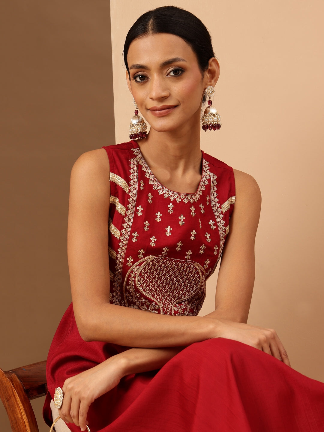 Janasya Women's Red Silk Blend Zari Embroidered Straight Kurta - qivii