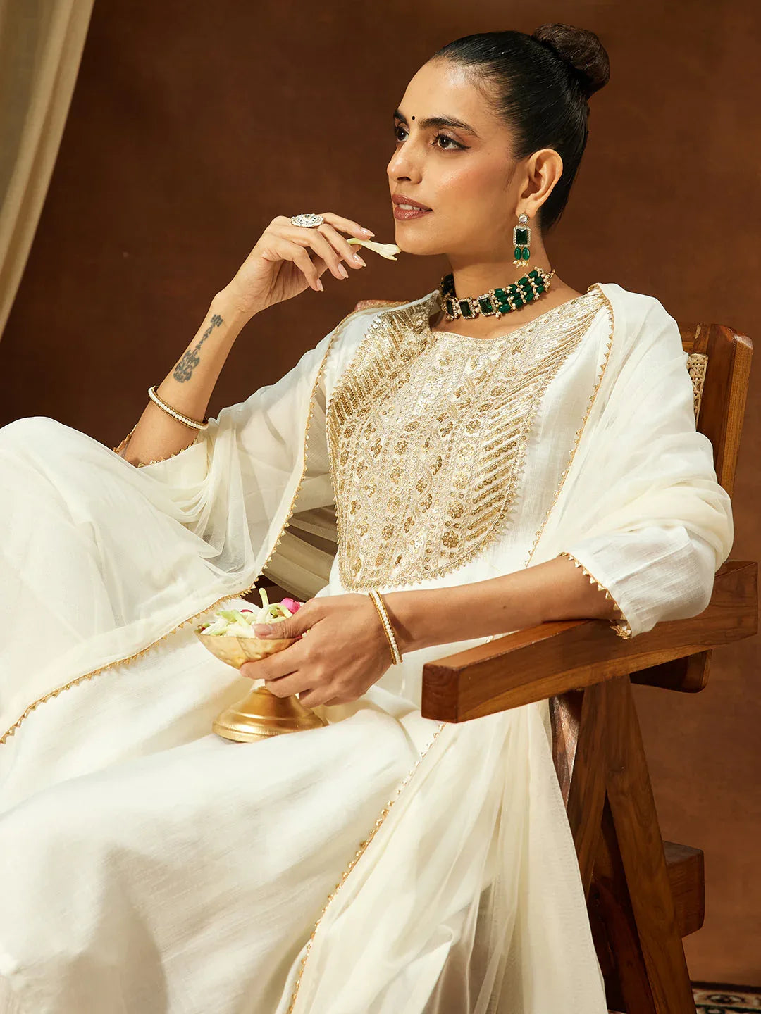 Janasya Women's Off White Silk Blend Zari Yoke Embroidered Straight Kurta Set