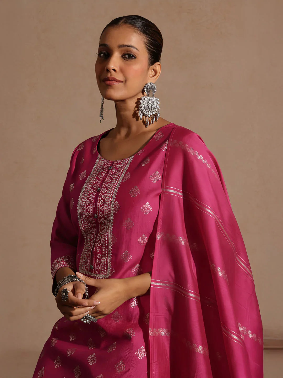 Janasya Women's Pink Silk Blend Embellished Foil Printed Straight Kurta Set