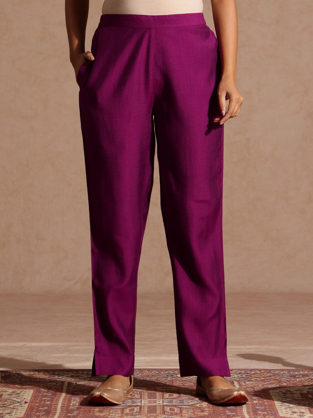 Janasya Women's Purple Silk Blend Zari Yoke Embroidery Straight Kurta Set - qivii