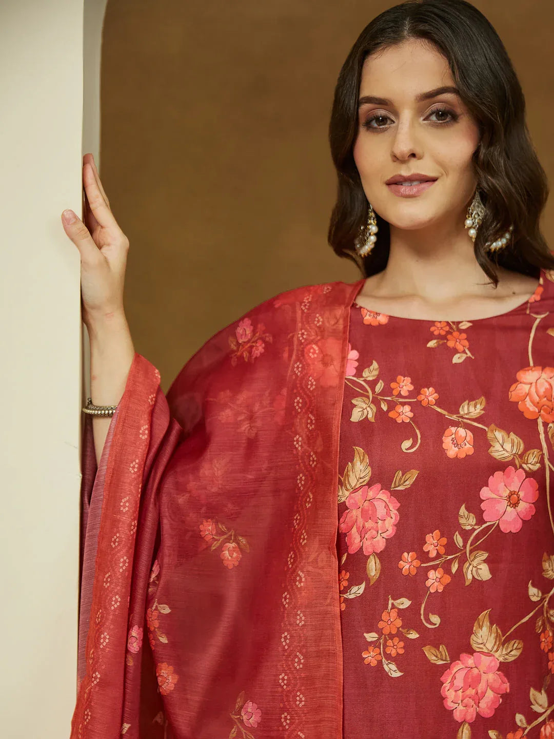Janasya Women's Rust Cotton Blend Floral Printed Straight Kurta Set