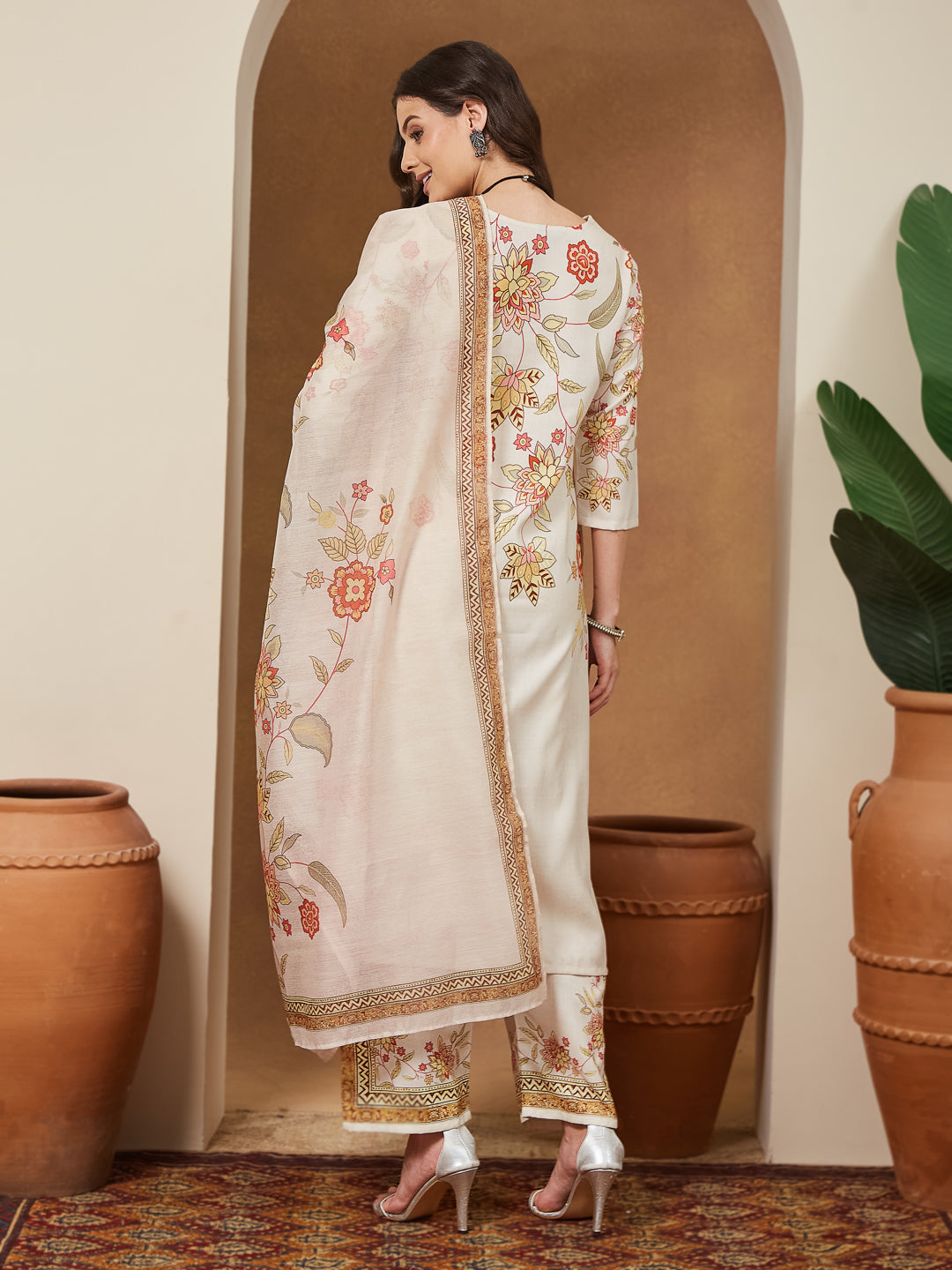 Janasya Women's Cream Cotton Blend Floral Printed Straight Kurta Set