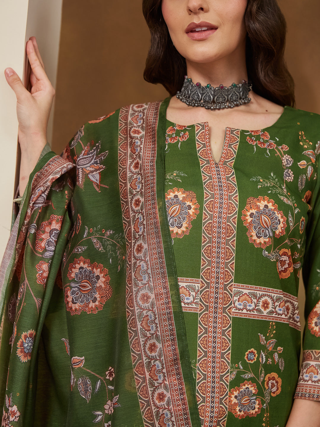 Janasya Women's Mehendi Green Cotton Blend Floral Printed Straight Kurta Set - qivii