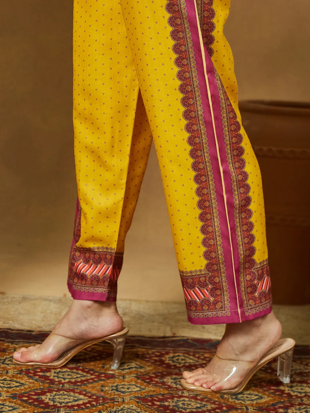 Janasya Women's Yellow Cotton Blend Floral Printed Straight Kurta Set